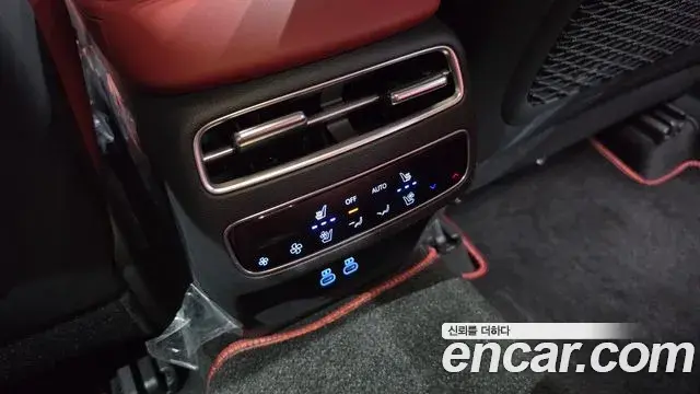 Genesis GV70 2024 — ფოტო 17/30