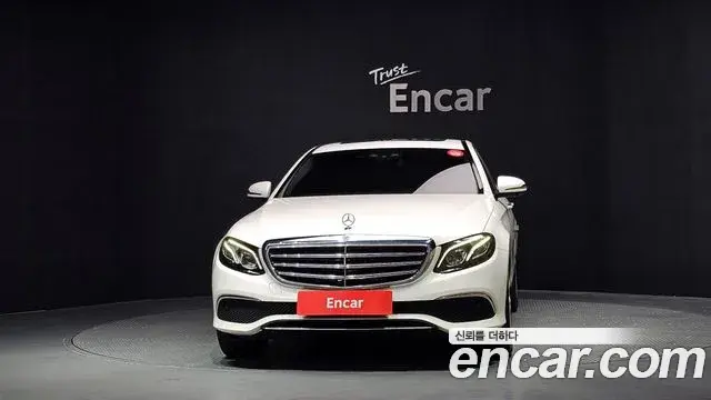 Mercedes-Benz E-Class 2018 — Фото 3/20