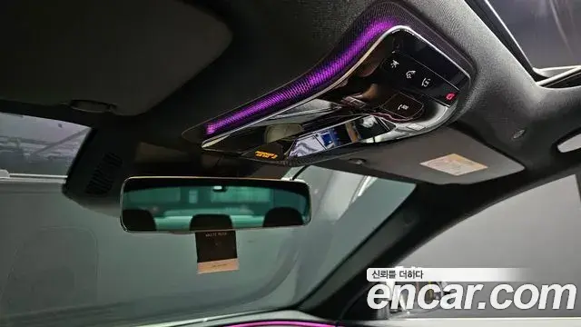 Mercedes-Benz E-Class 2024 — Photo 18/20