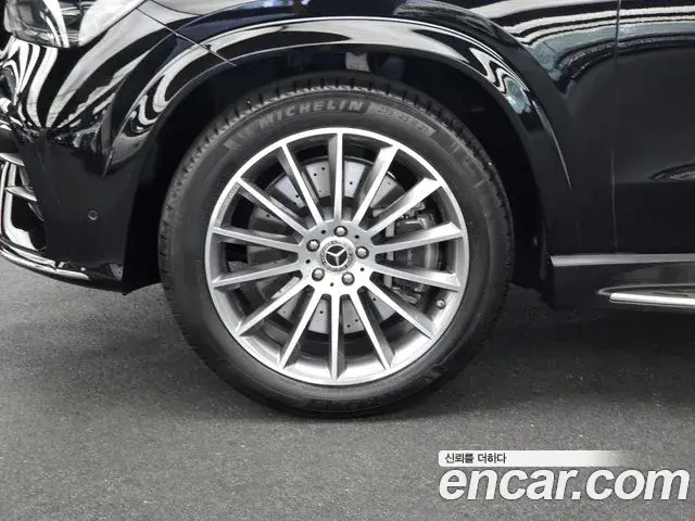 Mercedes-Benz GLE-Class 2024 — Photo 9/14