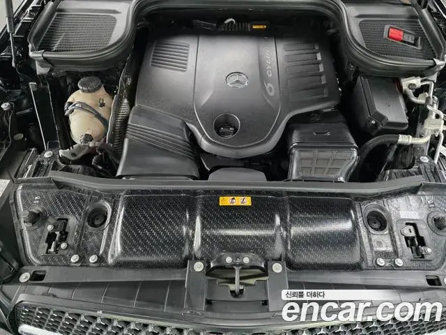 Mercedes-Benz GLE-Class 2024 — Photo 10/14