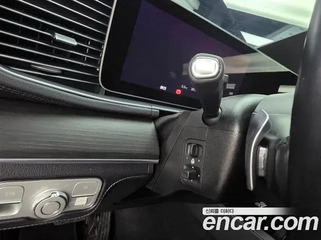 Mercedes-Benz GLE-Class 2024 — Photo 8/14