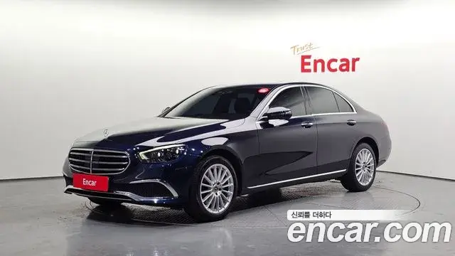 Mercedes-Benz E-Class 2021 — Фото 1/20