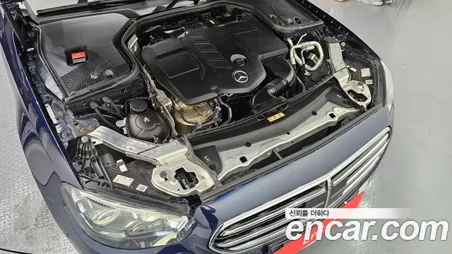 Mercedes-Benz E-Class 2021 — Фото 6/20