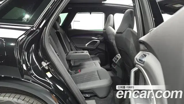 Audi Q5 2025 — Photo 33/35