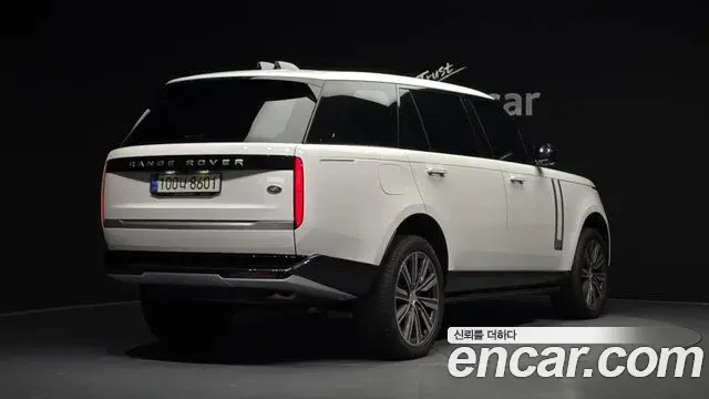 Land Rover Range Rover 2022 — Photo 25/40