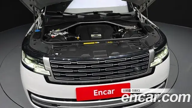Land Rover Range Rover 2022 — Photo 32/40