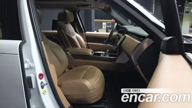 Land Rover Range Rover 2022 — Photo 38/40