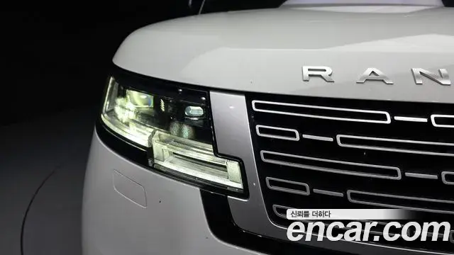 Land Rover Range Rover 2022 — Photo 35/40