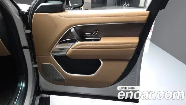 Land Rover Range Rover 2022 — Photo 33/40