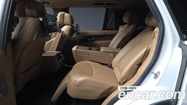 Land Rover Range Rover 2022 — Photo 16/40
