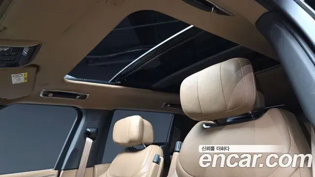 Land Rover Range Rover 2022 — Photo 34/40