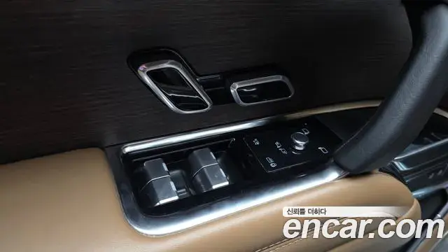 Land Rover Range Rover 2022 — Photo 10/40