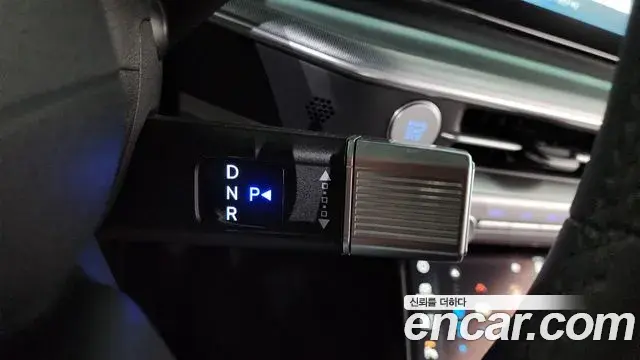 Hyundai Grandeur Hybrid 2023 — ფოტო 15/37