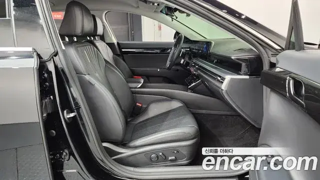 Hyundai Grandeur Hybrid 2023 — ფოტო 14/37