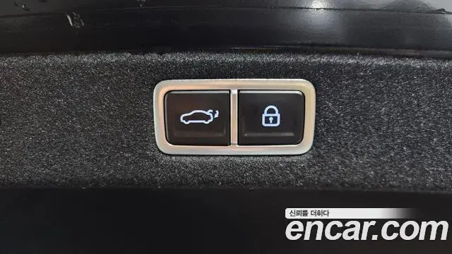Hyundai Grandeur Hybrid 2023 — ფოტო 10/37