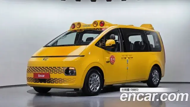 Hyundai Staria 2021 — ფოტო 22/34