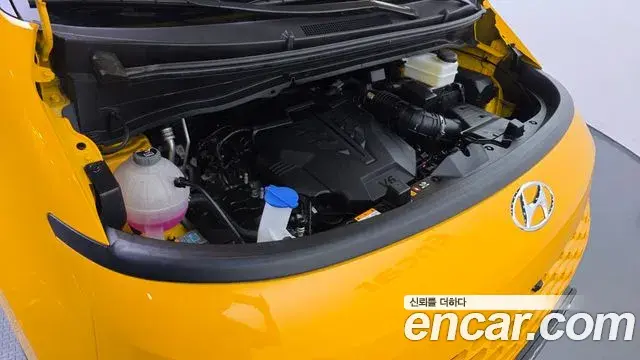 Hyundai Staria 2021 — ფოტო 20/34