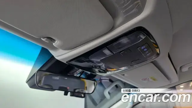 Hyundai Staria 2021 — ფოტო 34/34
