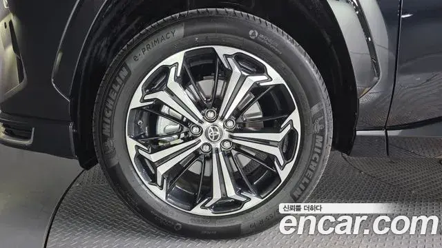 Toyota RAV4 2025 — Photo 23/32