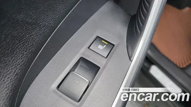 Toyota RAV4 2025 — Photo 7/32