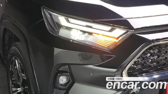 Toyota RAV4 2025 — Photo 13/32