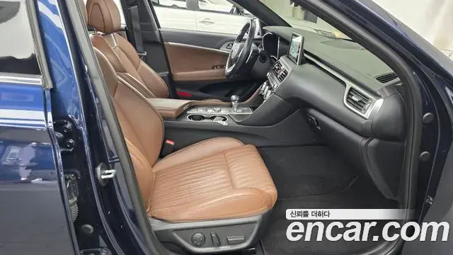 Genesis G70 2018 — Photo 17/33