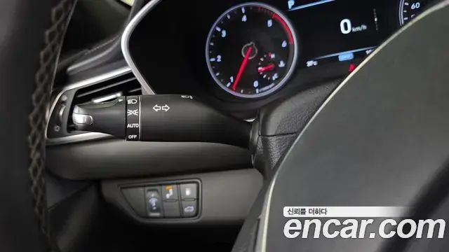 Genesis G70 2018 — Photo 23/33