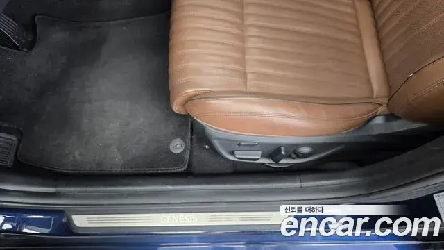 Genesis G70 2018 — Photo 8/33