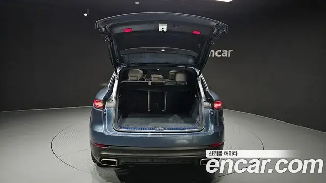 Porsche Cayenne 2020 — Фото 20/20