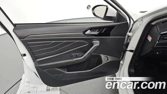 Volkswagen Jetta 2024 — Şəkil 16/30