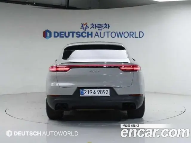 Porsche Cayenne 2020 — ფოტო 14/20
