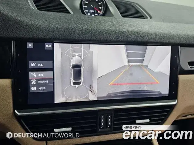 Porsche Cayenne 2020 — ფოტო 7/20