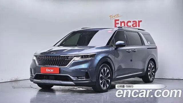 Kia Carnival 2021 — Фото 1/20