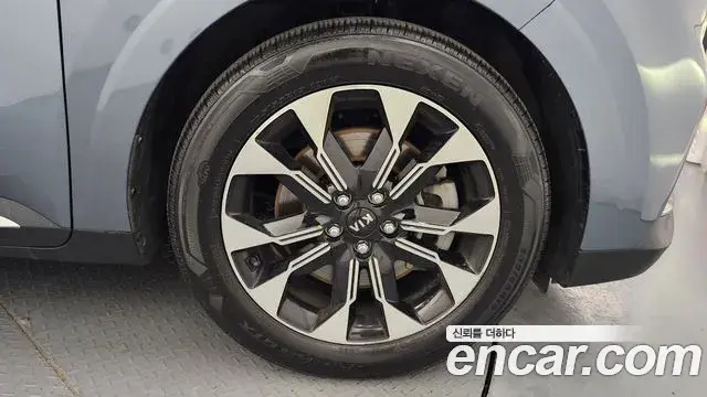 Kia Carnival 2021 — Фото 5/20