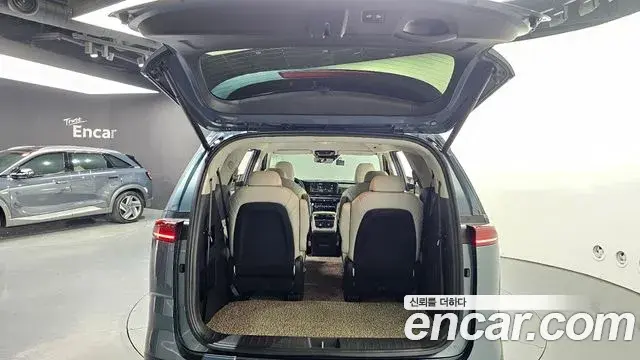 Kia Carnival 2021 — Фото 20/20