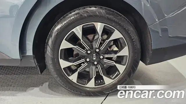 Kia Carnival 2021 — Photo 29/30