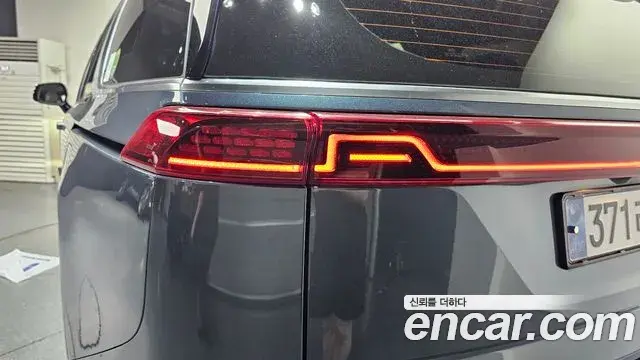 Kia Carnival 2021 — Photo 19/30