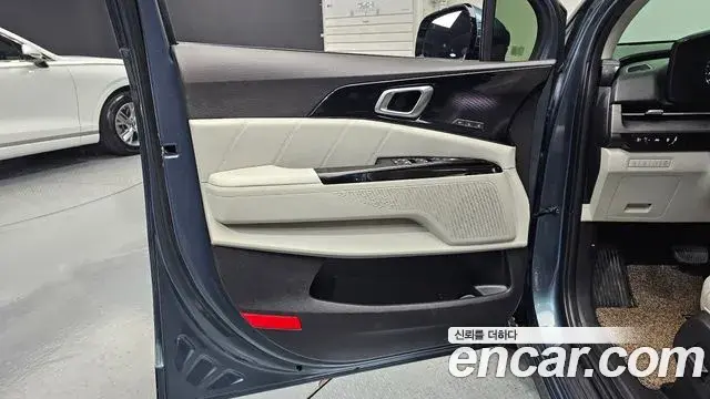 Kia Carnival 2021 — Photo 10/30
