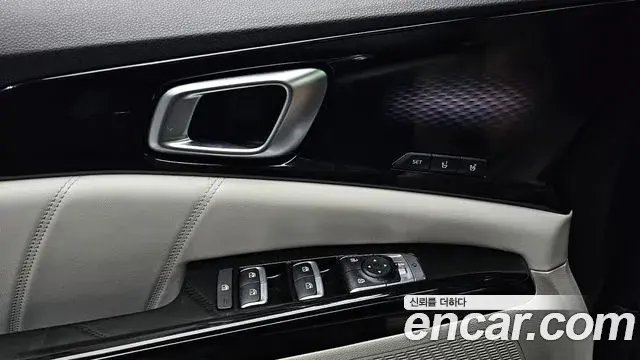 Kia Carnival 2021 — Photo 12/30