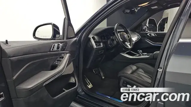 BMW X5 2021 — Photo 18/20