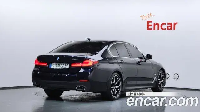 BMW 5 Series 2021 — Photo 1/20