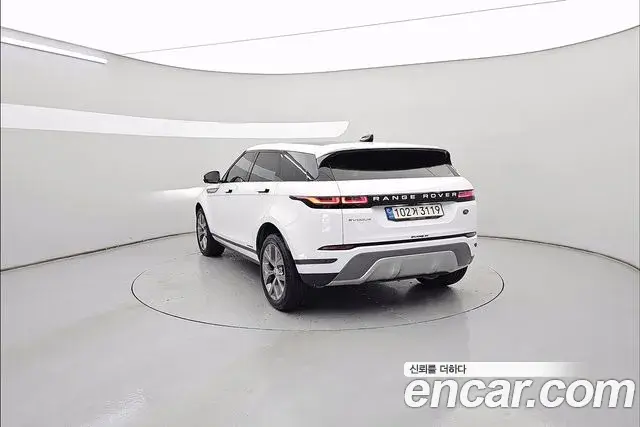 Land Rover Range Rover Evoque 2021 — Фото 2/20