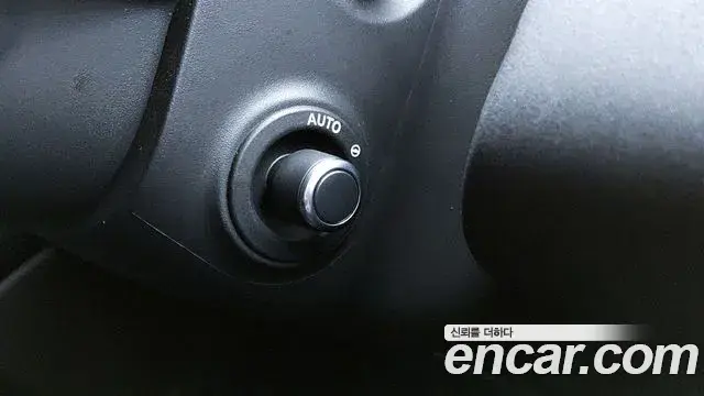 Land Rover Range Rover Evoque 2021 — Фото 13/20