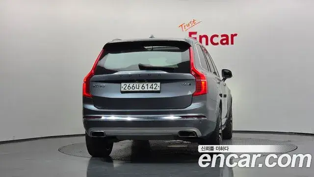 Volvo XC90 2020 — Фото 4/20