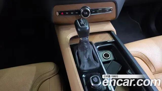 Volvo XC90 2020 — Фото 9/20