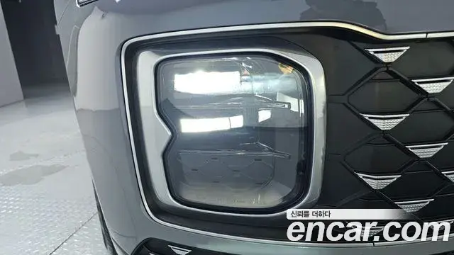 Hyundai Grandeur Hybrid 2025 — Photo 21/35