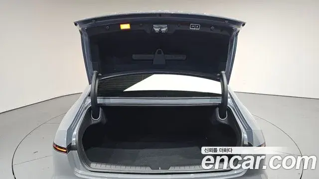 Hyundai Grandeur Hybrid 2025 — Photo 3/35