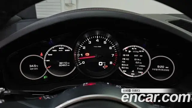 Porsche Cayenne 2019 — ფოტო 24/30