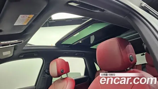 Porsche Cayenne 2019 — ფოტო 7/30